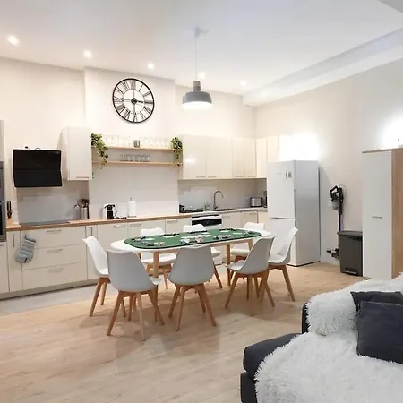 L'as D'aubert - 8 Pers - Centre *